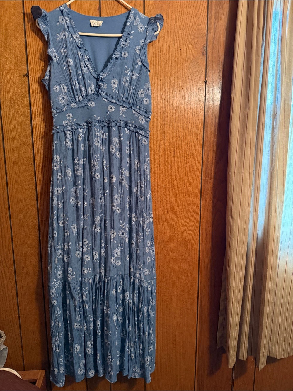 Ember Blue Floral V-Neck Maxi Dress